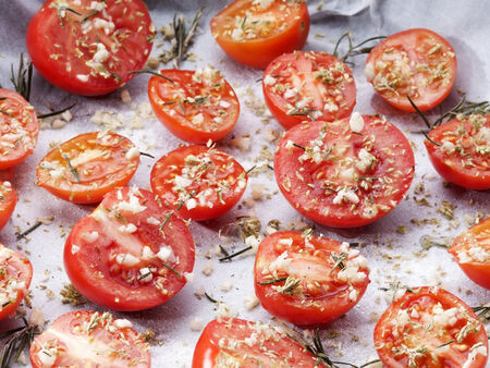 Запечени чери домати с пармезан