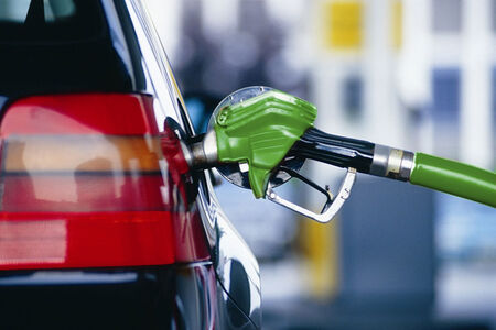 До три седмици цената на бензина пада под 3 лв., при дизела по-сложно