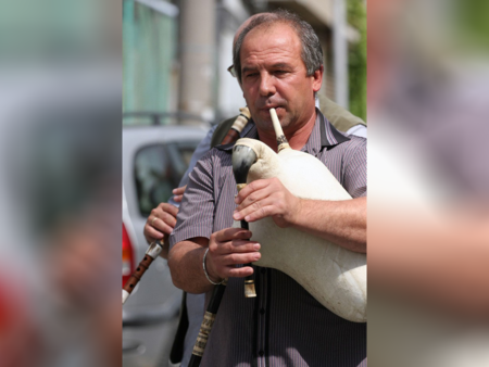 Тодор Димитров от Карнобат – виртуозен музикант, изпод чиито ръце се раждат уникални гайди и кавали