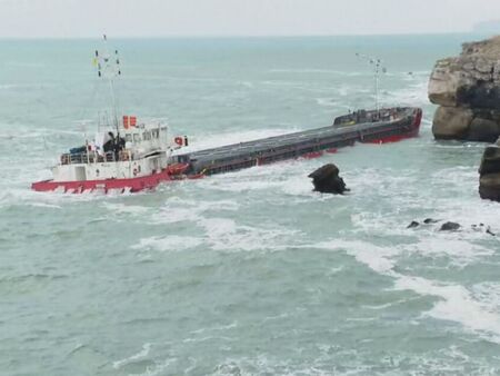 Държавата пусна злополучния кораб „Вера Су“ на търг - начална цена 460 000 долара