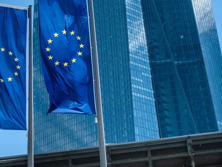 Европейската централна банка вдигна рязко основния лихвен процент
