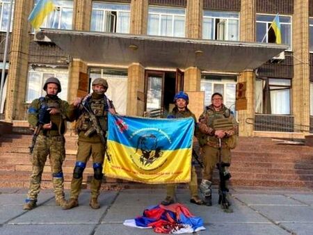 След украинска контраатака: Русия призна, че изтегля войските си от два региона в Харковска област