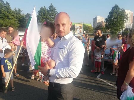 15-ят в листата на ПП в Бургас се оттегля след „огромен натиск от ЛГБТ-общностите“