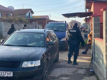 Спец акция в Русе, полицаи са в уязвимите райони, махали и квартали
