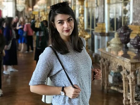 Лена Бориславова се появи, но като турист, не PR или политик