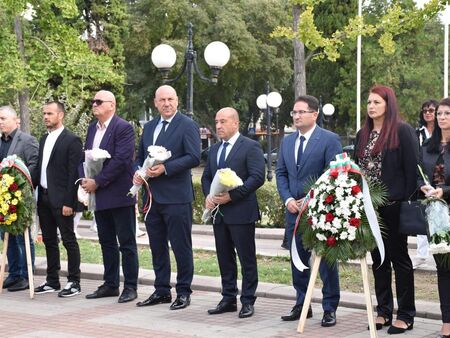 Празникът в Поморие започна с въздействащ текст написан от литератора