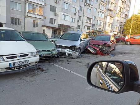 Варненци осъмнаха с помляни автомобили