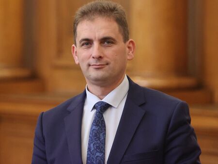 Нашата партия има експертизата кадрите опита и авторитета да бъде част