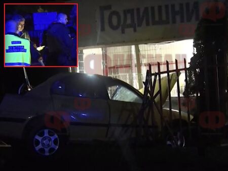 Автомобил с мигранти се заби в пункт за годишен технически преглед, има ранени