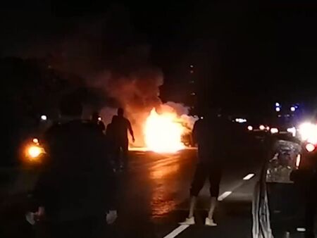 Кола изгоря край Русе