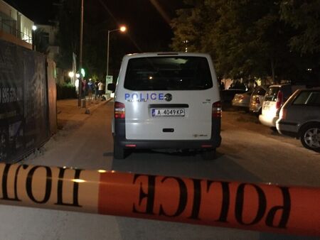 Дошлият на място медицински екип констатирал смъртта на 60 годишната жертва