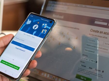 Паролите на 1 млн. потребители на Facebook могат да бъдат откраднати