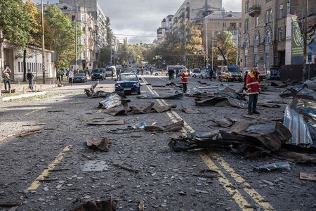 Наредиха спешна евакуация на посолствата на страните от ЕС в Киев