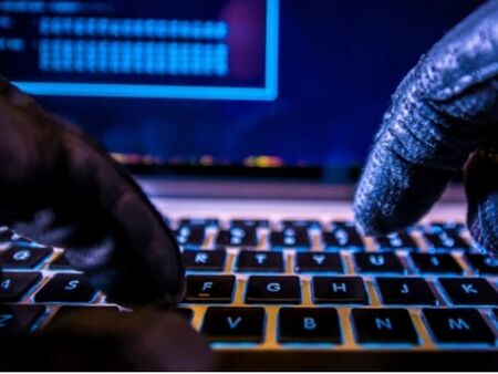 Експерт по киберсигурност издаде тайния замисъл на хакерската атака, ударила България