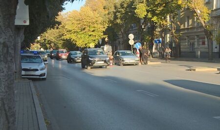 20-годишно момиче блъснато на пешеходна пътека във Варна