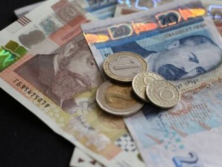 КНСБ иска минималната заплата да стане 850 лева