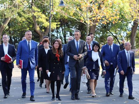 Защо посланикът на САЩ Н.Пр. Херо Мустафа събра кметовете на черноморски общини
