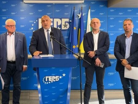 Бойко Борисов: Държавата фалира, докато избирахме председател на парламента