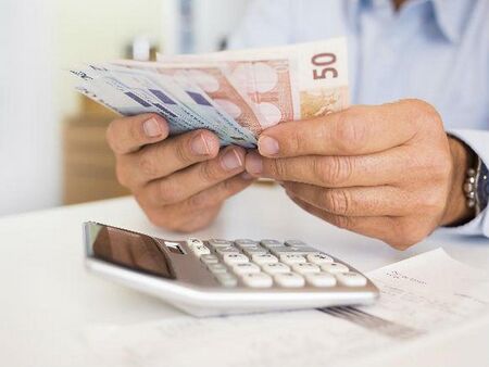 България трябва да ограничи разходите, защото положението става страшно