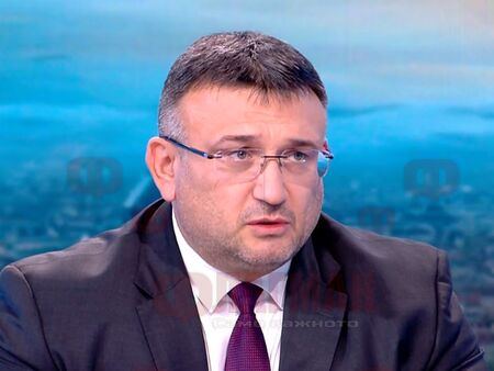 Сътресения в МВР заради рокадите на шефовете, излъгали Демерджиев за среща на Маринов с полицаи