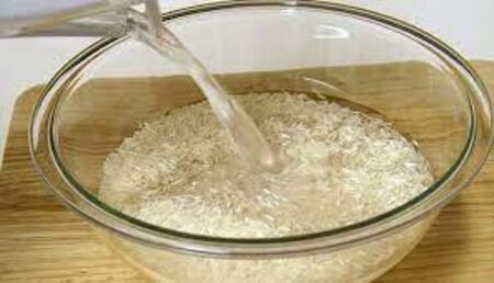 Защо никога не трябва да изхвърляте водата, в която сте измили ориза