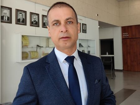 Живко Табаков: ОбС Бургас е рекордьор по заплата в страната, днес работиха за 850 лева на час