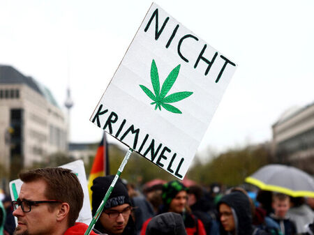 Германия ще узакони марихуаната за лична употреба