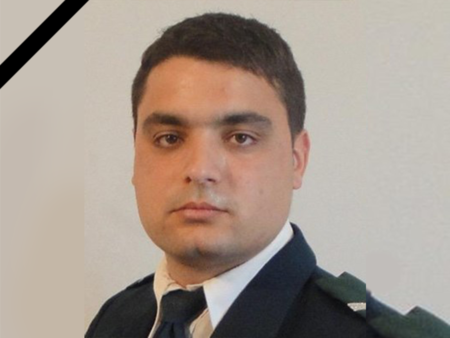 Те ще се поклонят пред паметта му а патрулните автомобили