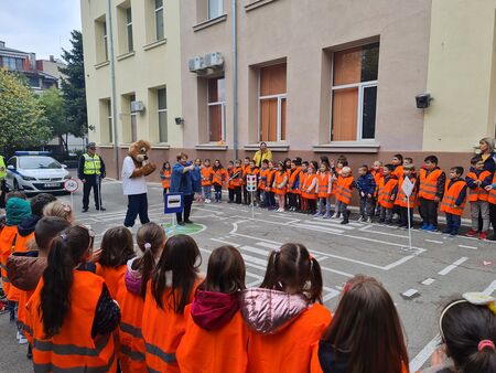 Бургаски училища се включват в  националната образователна кампания „Пресичам безопасно с TEDI”