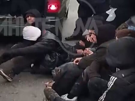 Хванаха 13 мигранти в София