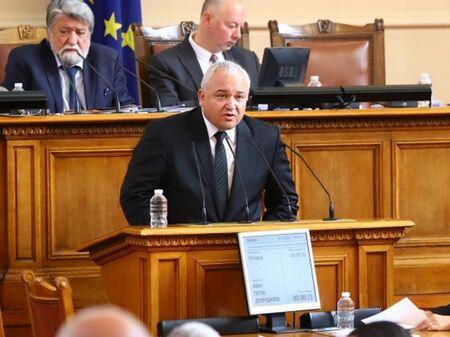 Демерджиев със справка: У нас има регистрирани 2,8 млн. коли