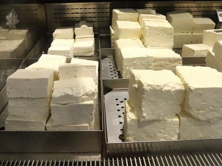 86,95 % вода в продукт, наречен ''Свежо сирене''