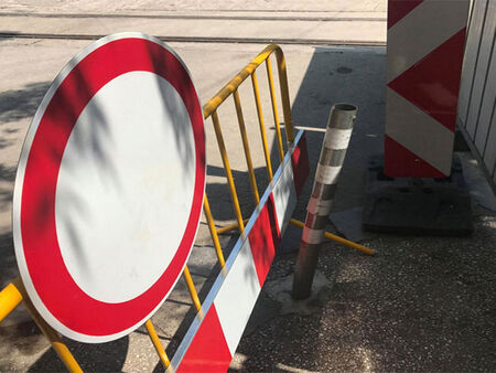 На вниманието на бургаските шофьори: Затварят за кратко натоварен участък от ул. „Гладстон“