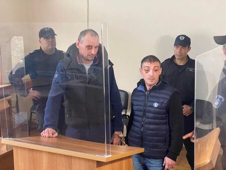 Двамата украински престъпници които са уличени в над 10 кражби