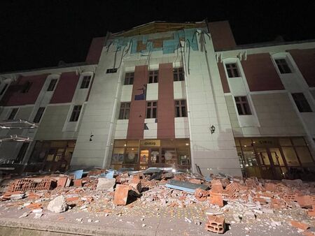 Един загинал и над 70 ранени при земетресението в Турция