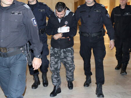 Сириецът Мохамад от гонката с полицаите с досие, осъдили го преди няколко месеца