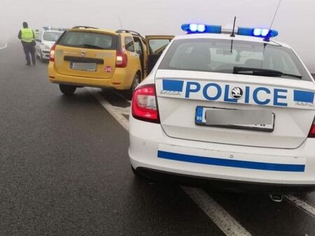 Таксиметров шофьор осъди прокуратурата: Бил задържан, че вози бежанци