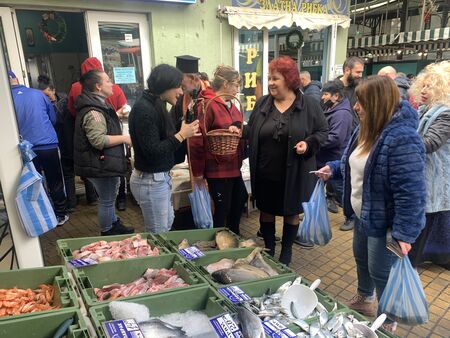 Бургаски пазари ЕООД кани на празничен Никулден на ЦП „Краснодар“