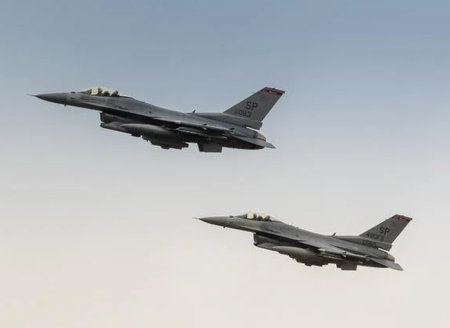 Правителството одобри първата вноска за новите самолети F-16