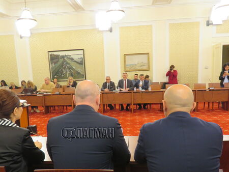 ДПС приветства кандидатурата на Габровски за премиер