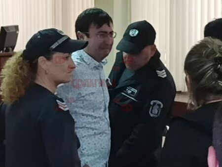 Автобусният шофьор, който уби Ванча Байлова и Тодор Тодоров, призна вината си, влиза в затвора за 4,8 г.