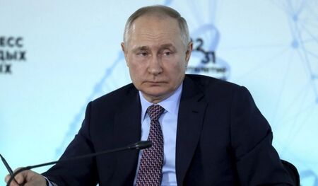 Владимир Путин е паднал по стълби