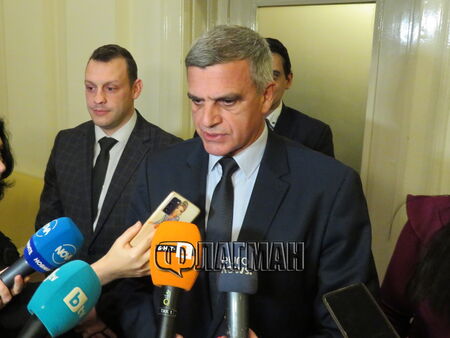 Парламентарната група на Български възход също като ДПС не е