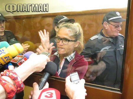 Осъдената кметица Иванчева ще лежи в една килия с акушерката-звяр, пребила бебето Никол