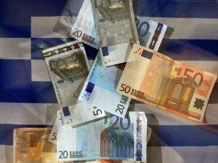 2 млн. гърци ще получат по 250 евро по Коледа заради скъпите храни