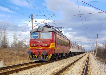 Над 13 100 допълнителни места във влаковете за Коледа и Нова година