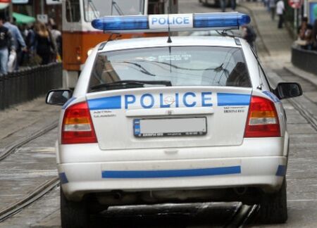 Задържаха 52-годишен за убийството на 22-годишен в Радомир