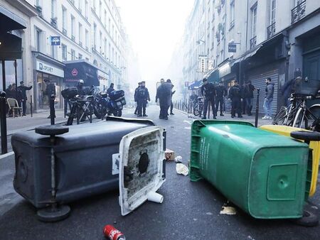 Безредици след стрелбата в Париж (ВИДЕО)
