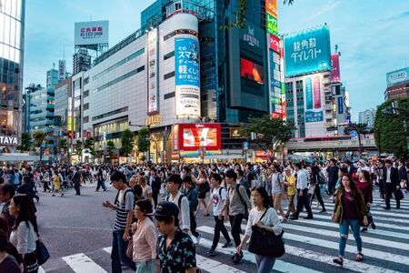 Япония предлага по 1 млн. йени на дете за изселване от Токио