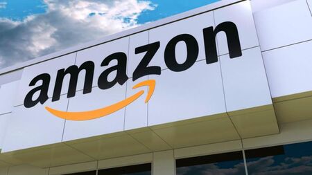 Amazon съкращава над 18 000 души, за да овладее разходите